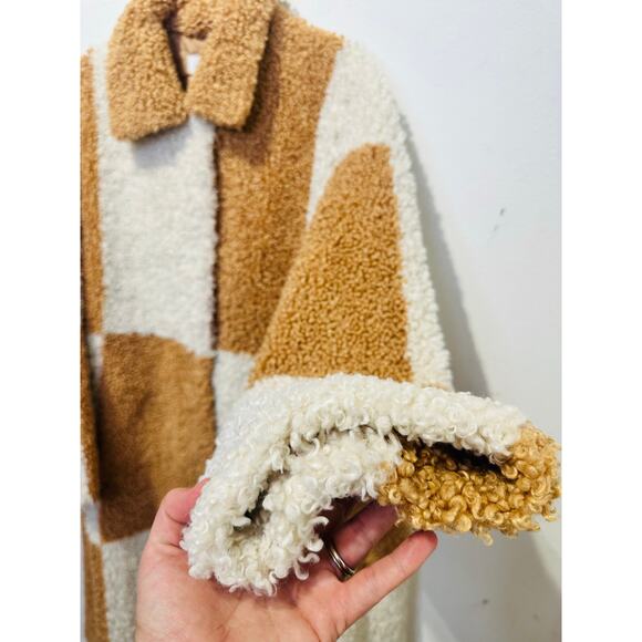 STAND STUDIO Brown White Checkered Pattern Faux Fur Oversized Nikki Coat Size 44 - Picture 16 of 16